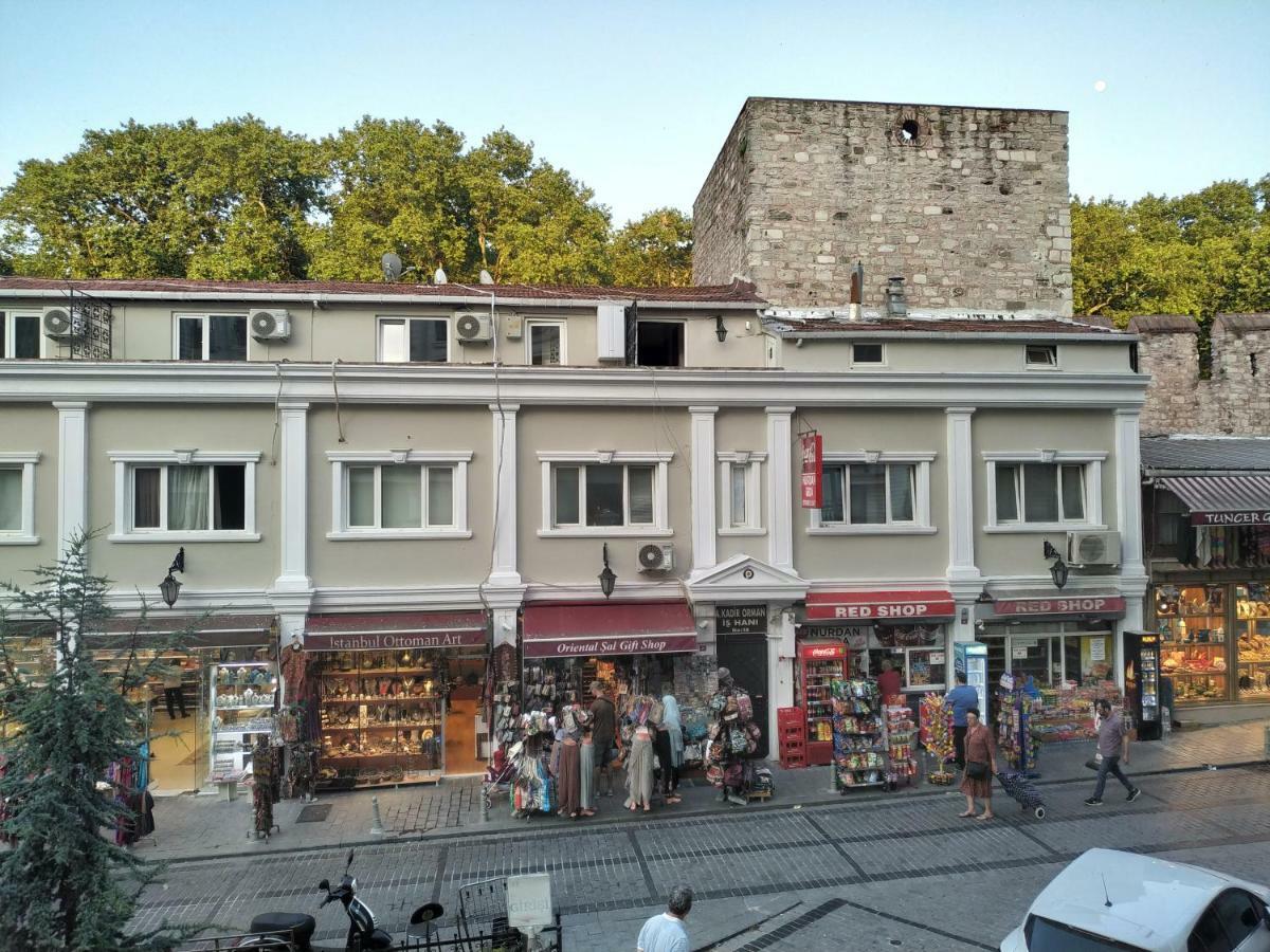 Mister & Istambul